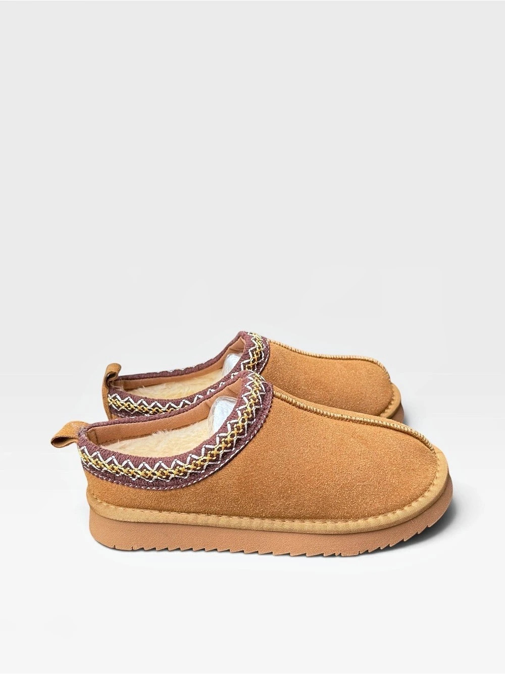 Women’s Fuzzy Slippers Brown